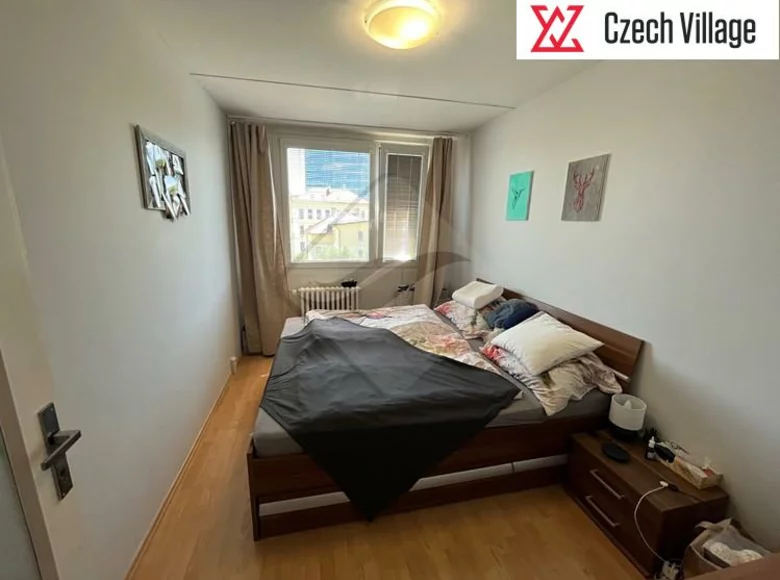 Mieszkanie 3 pokoi 43 m² Praga, Czechy