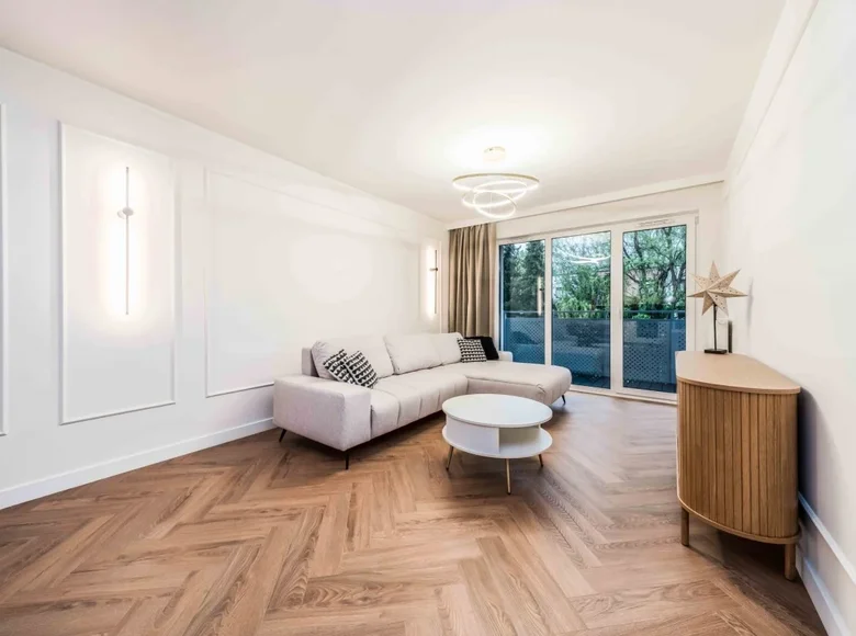 Mieszkanie 2 pokoi 59 m² Poznań, Polska