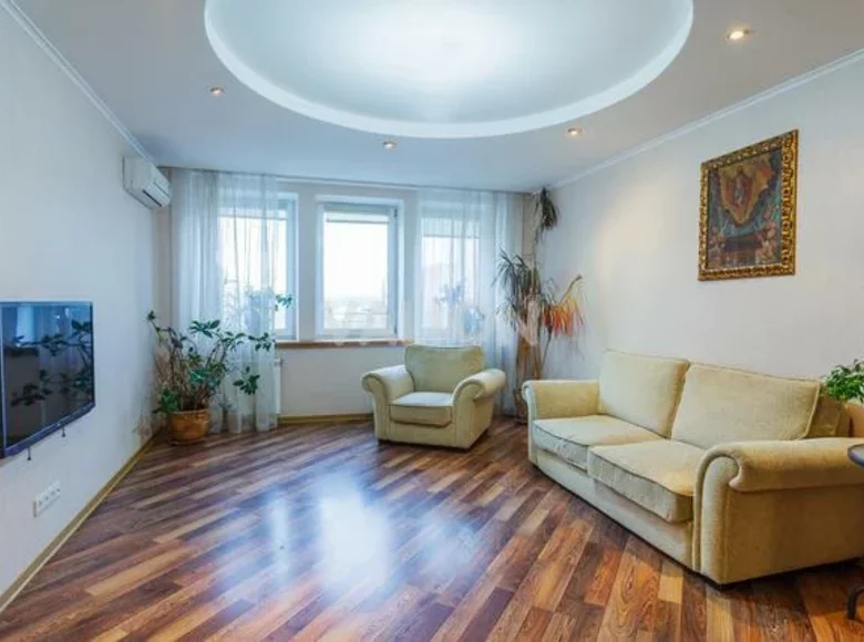 Mieszkanie 3 pokoi 96 m² Kijów, Ukraina