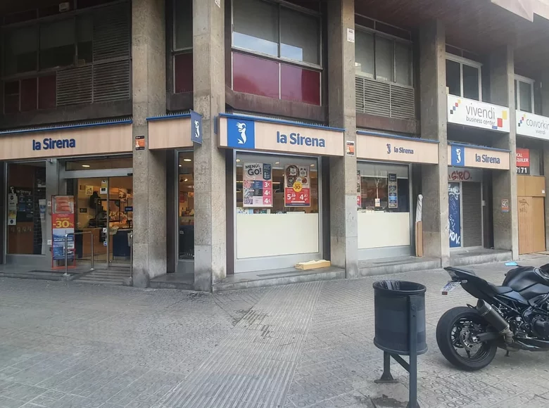 Commercial property 195 m² in Barcelones, Spain