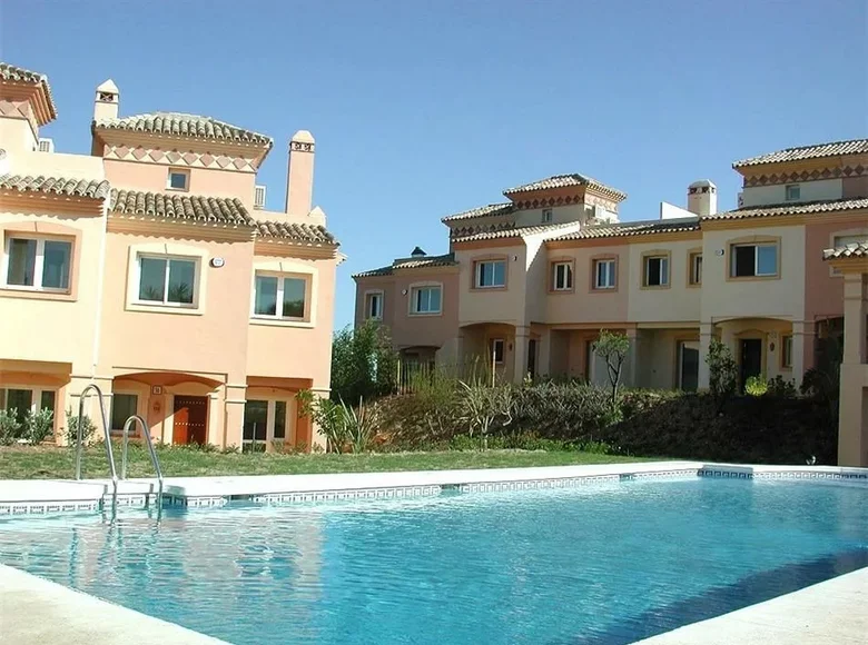 Townhouse 6 rooms 278 m² Marbella, Spain