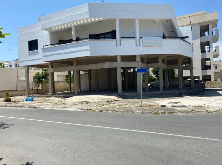 Propiedad comercial 250 m² en Larnaca, Chipre