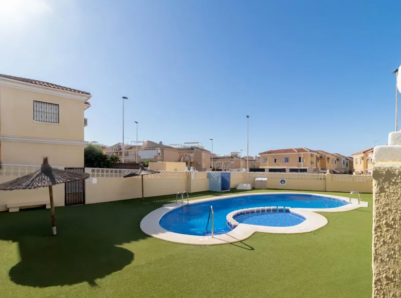 2 bedroom apartment 60 m² Torrevieja, Spain