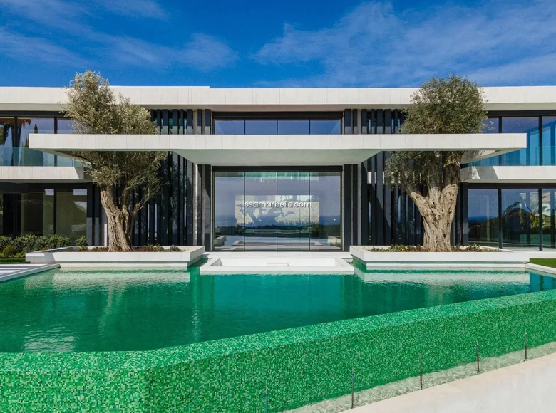 Villa 12 bedrooms  Benahavis, Spain