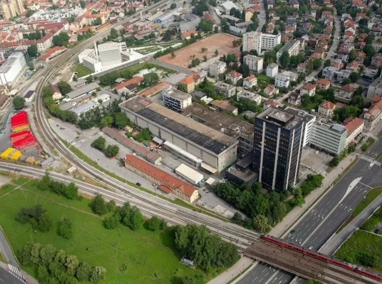 Grundstück 13 151 m² Slowenien, Slowenien