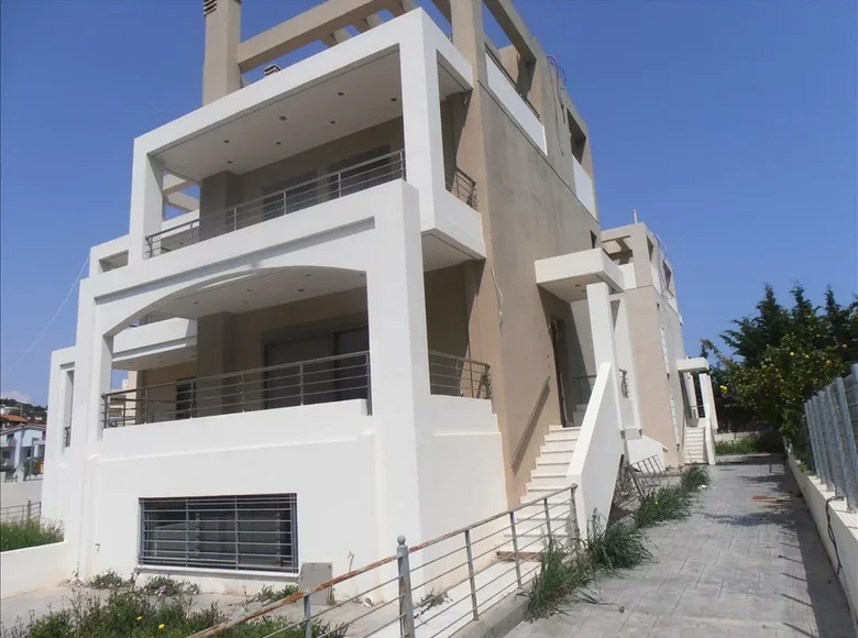 3 bedroom townthouse 180 m² Saint Spyridon, Greece