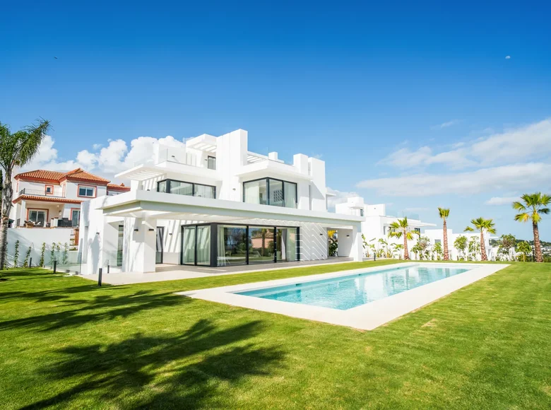 5 bedroom villa  Malaga, Spain