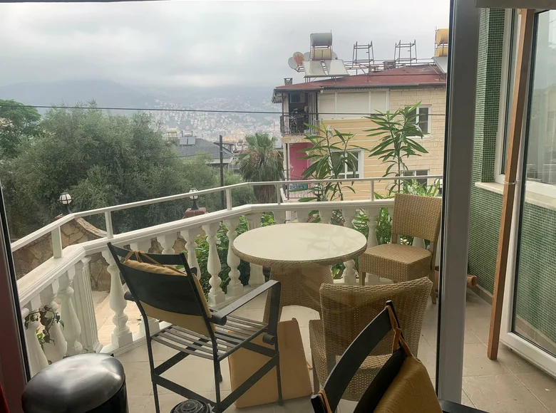 Mieszkanie 4 pokoi 120 m² Alanya, Turcja