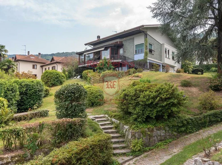 6-Zimmer-Villa 513 m² Gignese, Italien