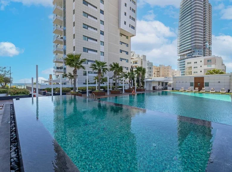 2 bedroom apartment 112 m² Limassol, Cyprus