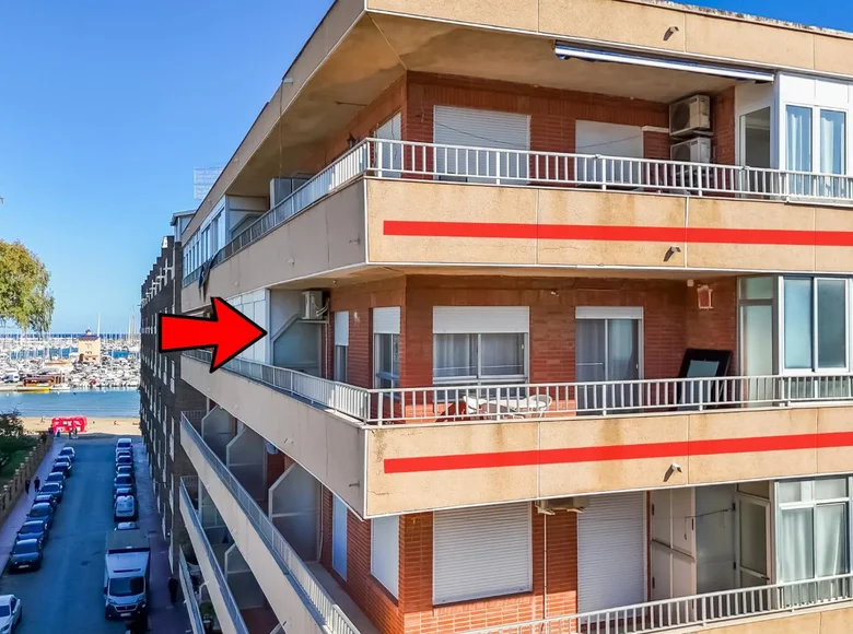 Mieszkanie 2 pokoi 105 m² Torrevieja, Hiszpania