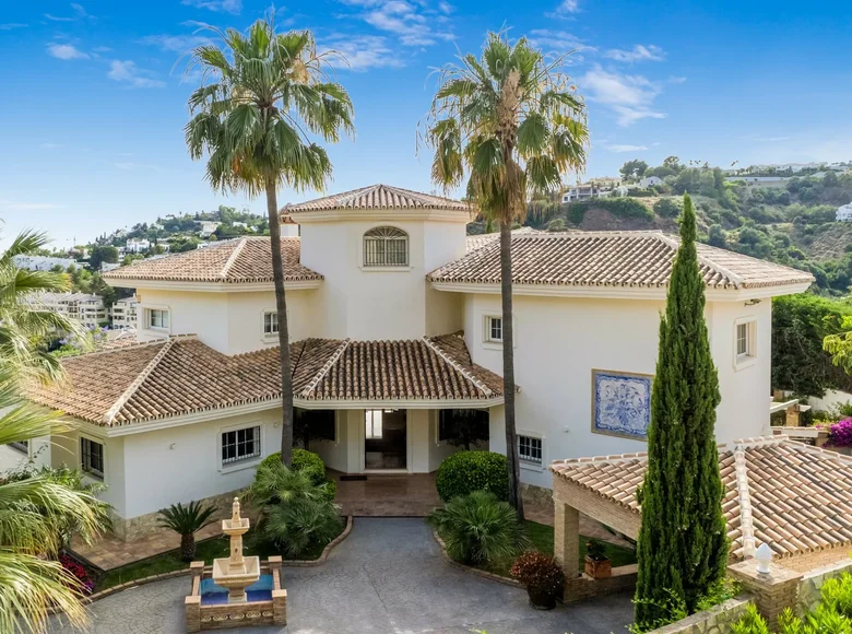 6 bedroom villa 555 m² San Pedro Alcantara, Spain