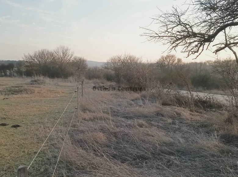 Land 30 000 m² Nemesvamos, Hungary