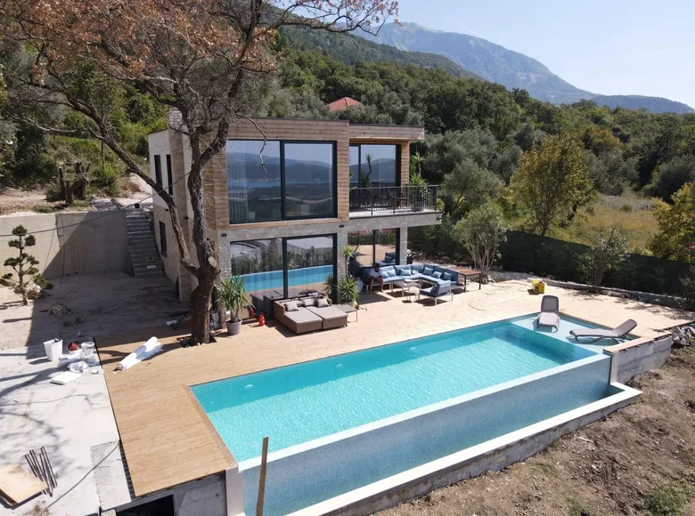 Villa de 4 dormitorios 178 m² Gradiosnica, Montenegro