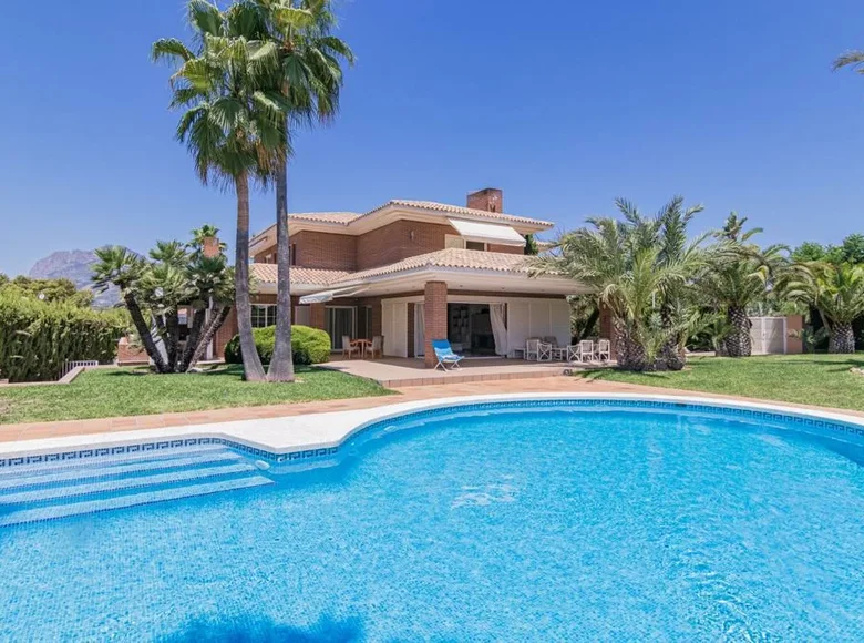 7-Schlafzimmer-Villa 650 m² Benidorm, Spanien