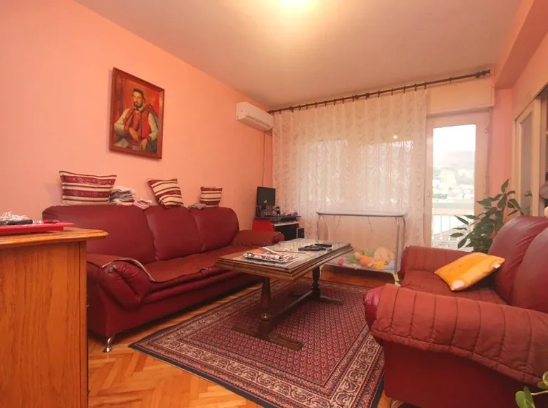 Apartamento 2 habitaciones  Tivat, Montenegro