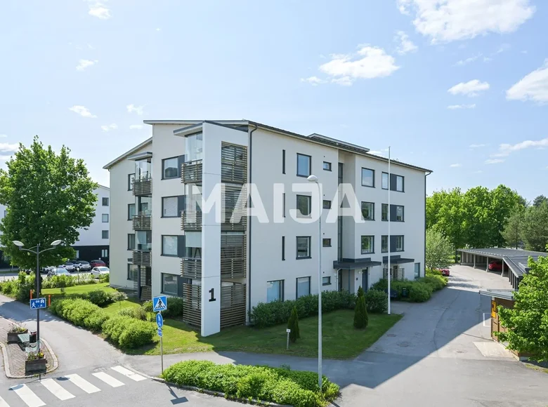 2 bedroom apartment 82 m² Nurmijarvi, Finland