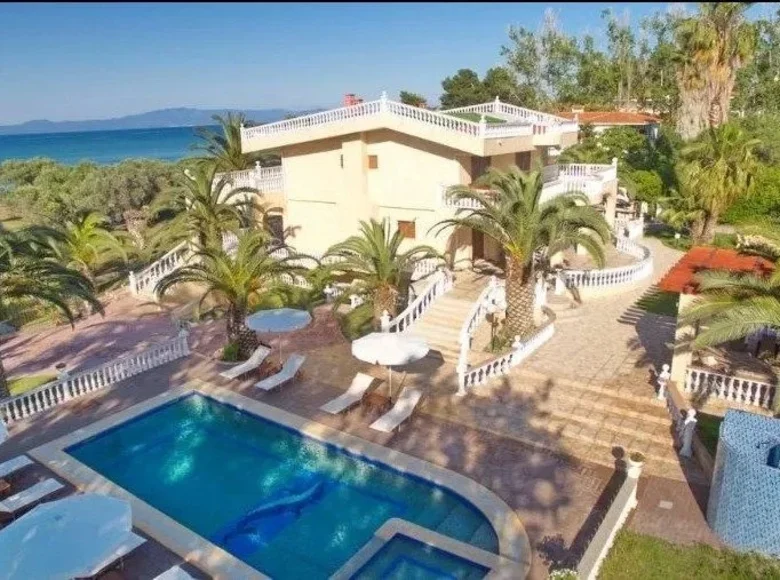 villa de 5 dormitorios 350 m² Pefkochori, Grecia