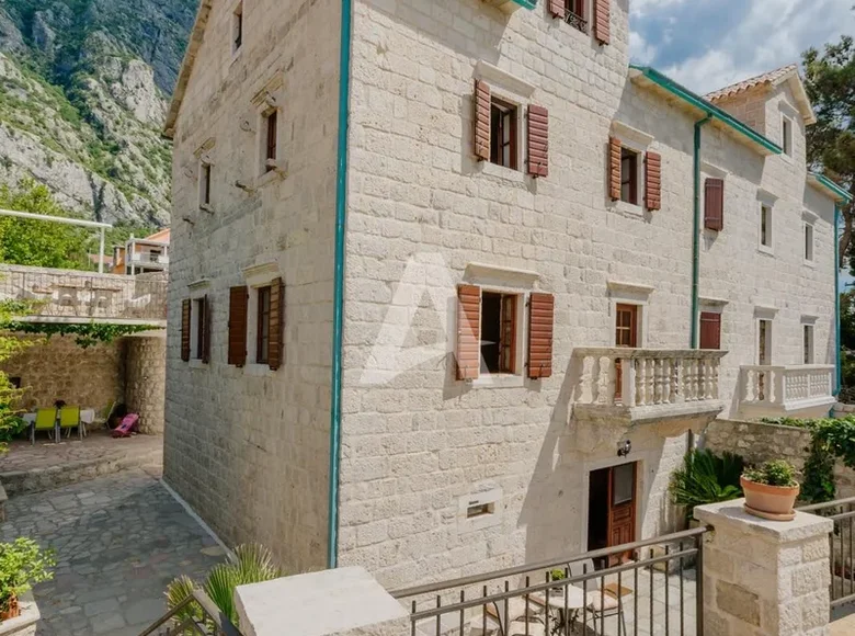 Haus 7 Schlafzimmer  Kotor, Montenegro