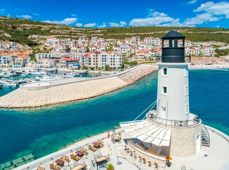 2 bedroom apartment 161 m² Radovici, Montenegro