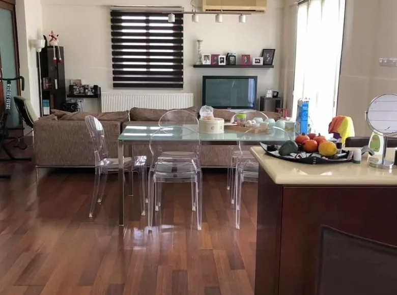 Dom 4 pokoi 250 m² Nikozja, Cyprus
