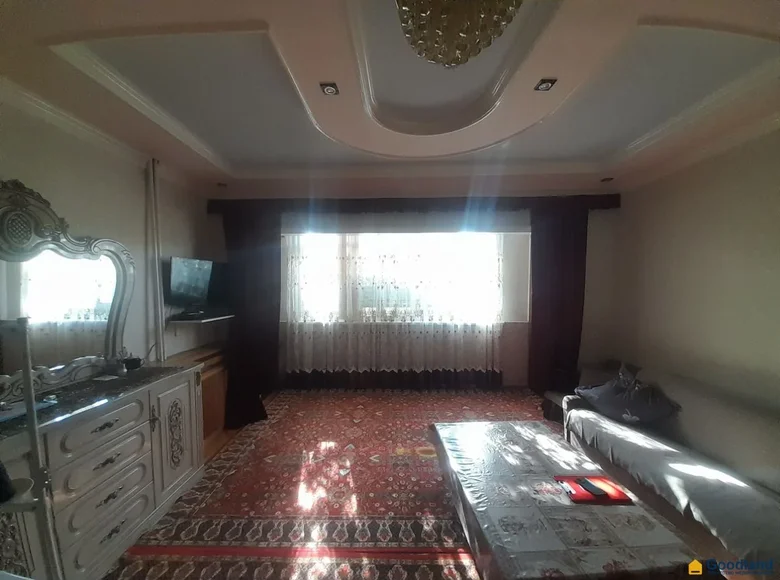 Kvartira 4 xonalar 80 m² Toshkentda