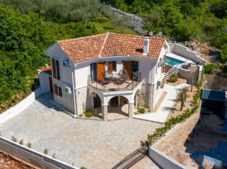 Villa de tres dormitorios 130 m² Mjesni odbor Poganka - Sveti Anton, Croacia