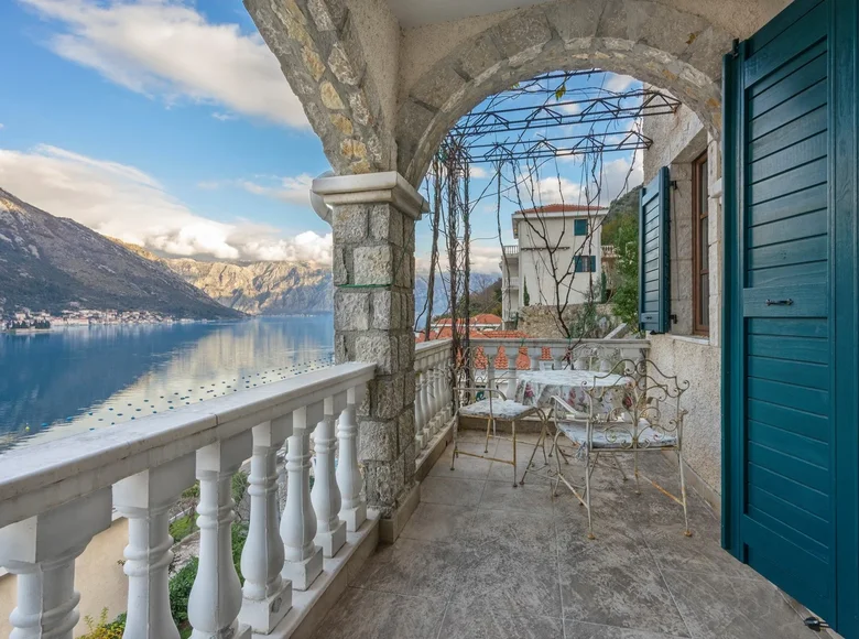 2 bedroom apartment 61 m² Kostanjica, Montenegro