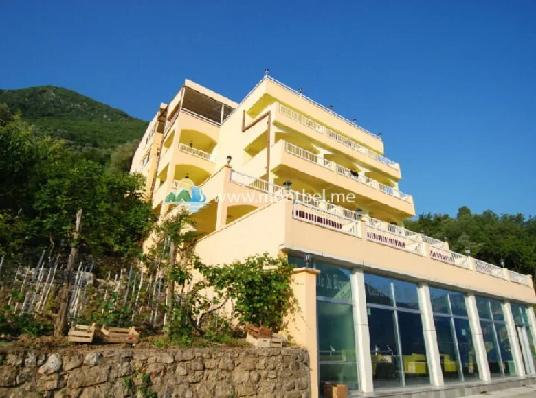 Haus 26 Schlafzimmer 1 630 m² Muo, Montenegro