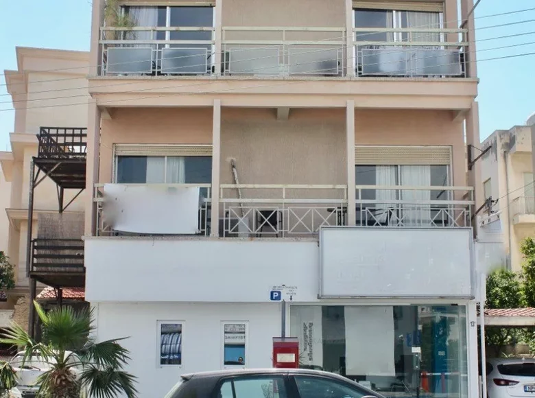 Investissement 290 m² à Limassol, Bases souveraines britanniques