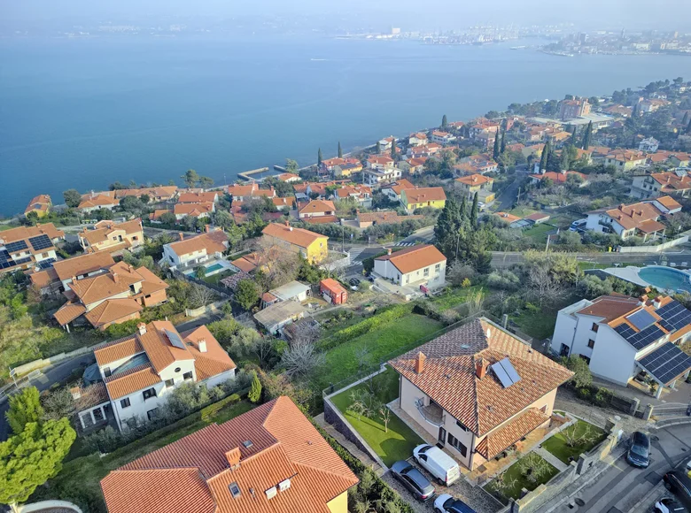 4 bedroom Villa 358 m² Koper, Slovenia