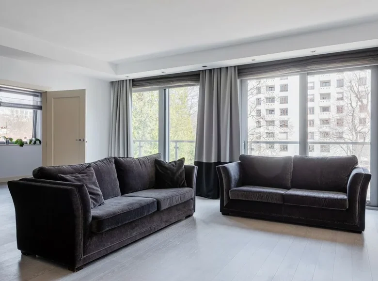 2 bedroom apartment 123 m² Warsaw, Poland