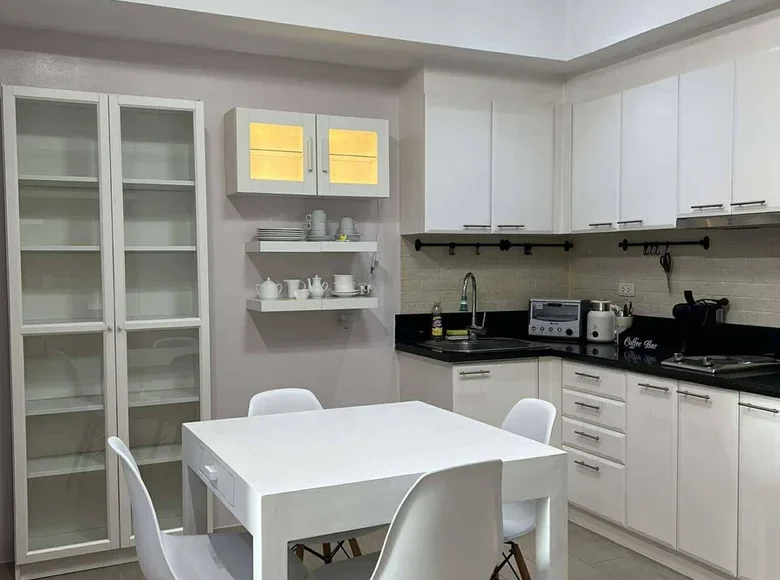 Condo z 1 sypialnią 40 m² Taguig, Filipiny