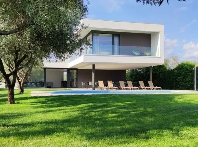 4 bedroom Villa 282 m² Grad Pula, Croatia