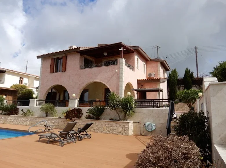 4 bedroom house 260 m² Tsada, Cyprus