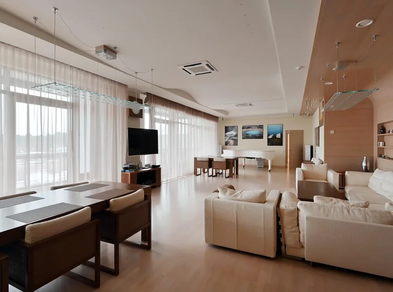 Apartamento 5 habitaciones 266 m² Jurmala, Letonia