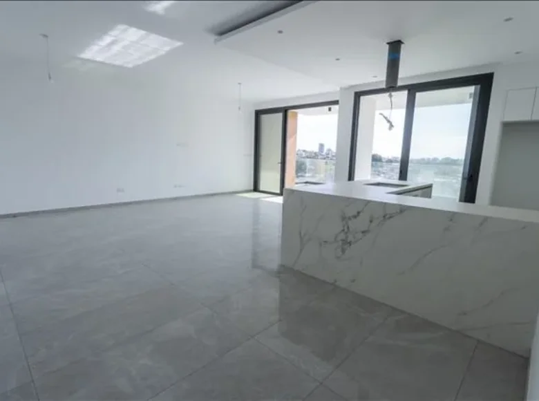 Mieszkanie 3 pokoi 163 m² Jermasoja, Cypr
