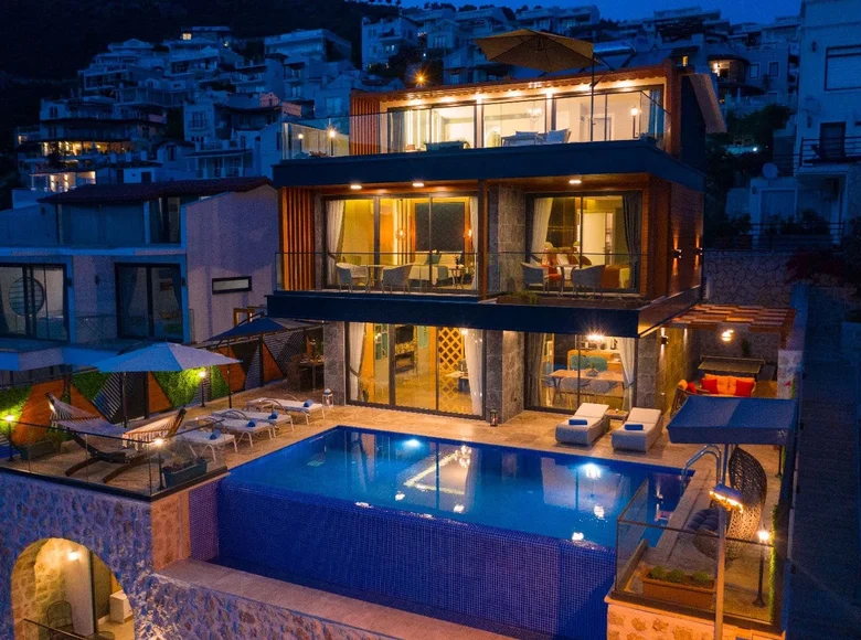 5-Schlafzimmer-Villa 400 m² Kalkan, Türkei