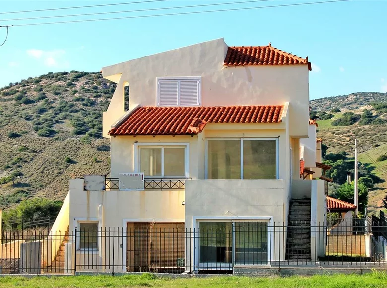 Casa de campo 6 habitaciones 300 m² Kalyvia Thorikou, Grecia