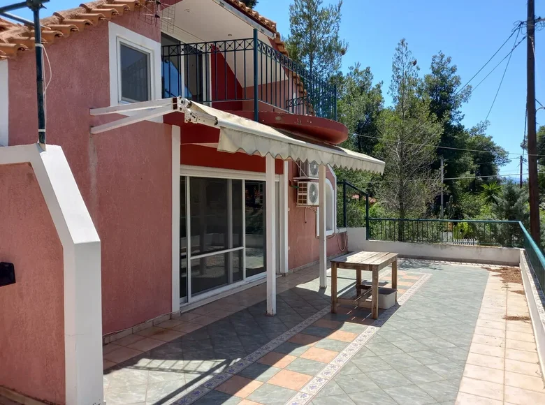 Коттедж 3 комнаты 135 м² Loutraki Perachora Agioi Theodoroi Municipality, Греция