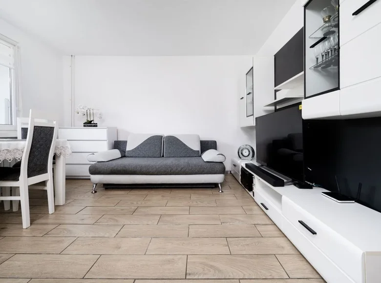 2 room apartment 35 m² Lodz, Poland