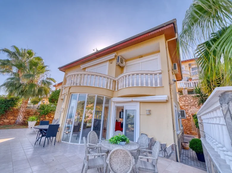 Villa de 3 habitaciones 210 m² Alanya, Turquía
