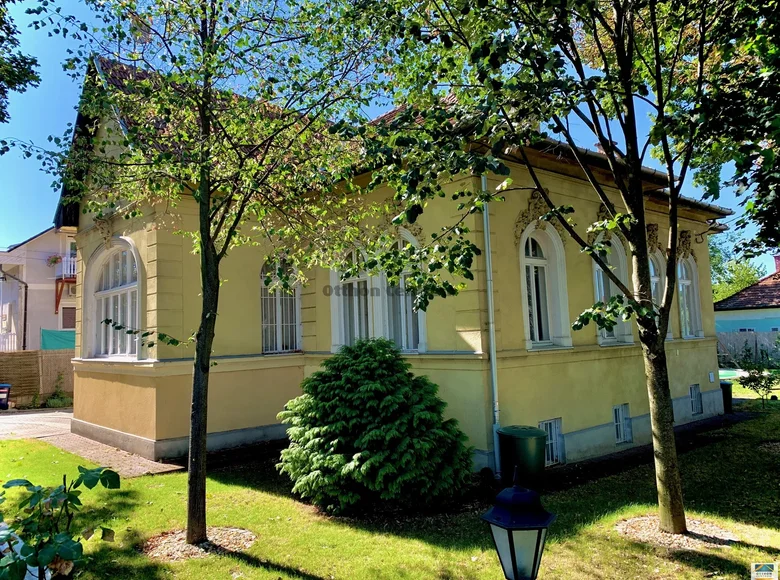 Dom 7 pokojów 272 m² Budapeszt, Węgry