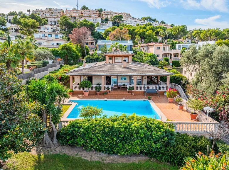 Zamek 4 pokoi 622 m² Santa Ponsa, Hiszpania