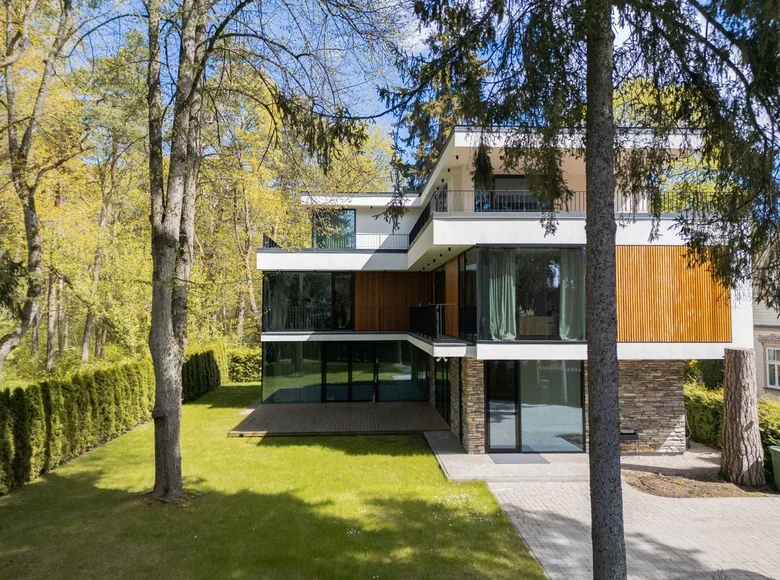 Casa 8 habitaciones 346 m² Jurmala, Letonia