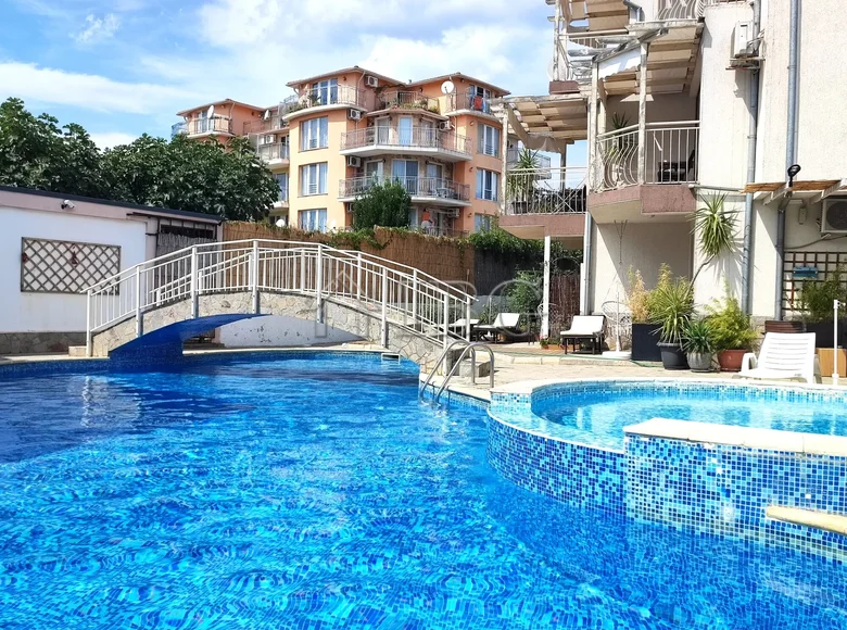 2 bedroom apartment 77 m² Sveti Vlas, Bulgaria