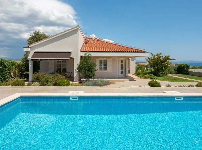 villa de 5 dormitorios 400 m² Porec, Croacia