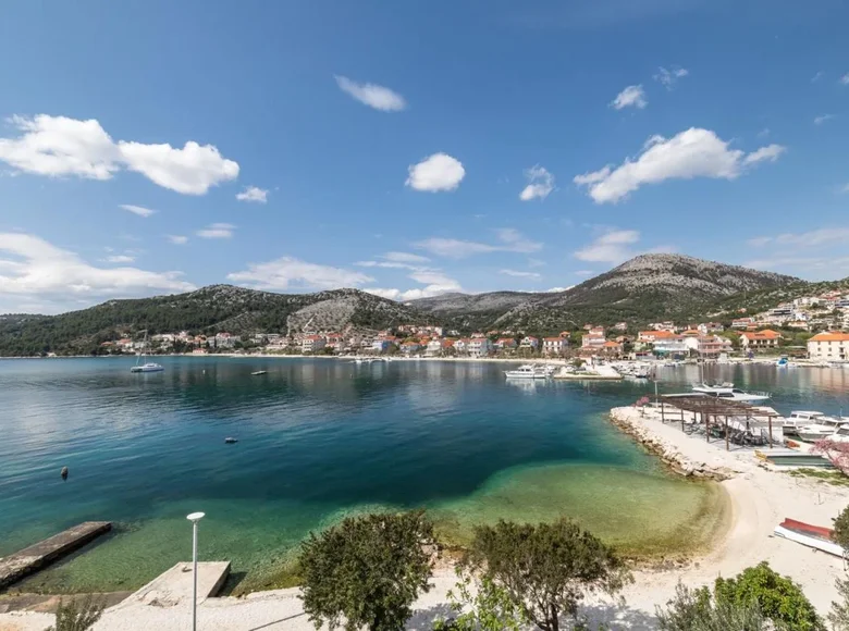 6-Schlafzimmer-Villa 370 m² Trau, Kroatien
