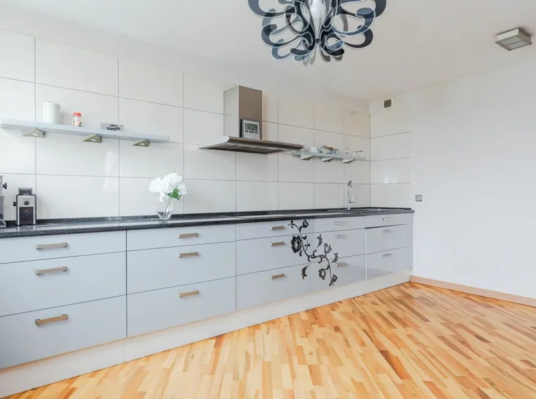 2 room apartment 66 m² Warsaw, Poland