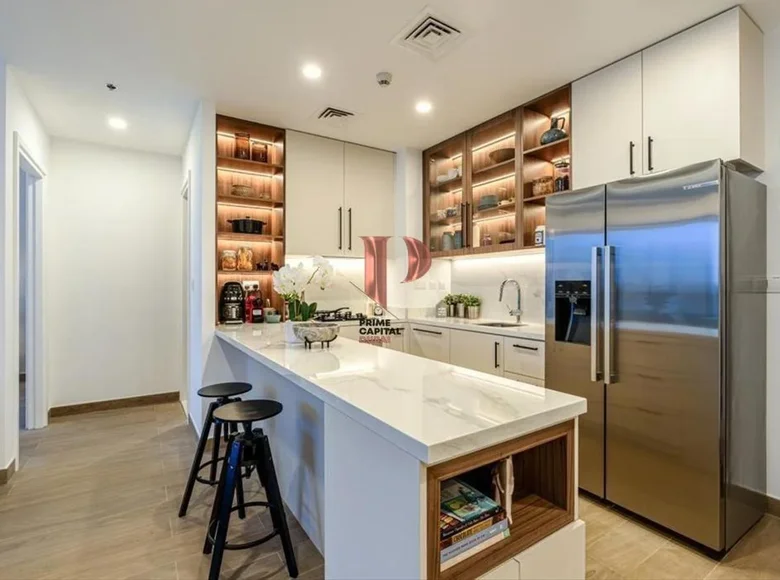 Mieszkanie 2 pokoi 1 378 m² Dubaj, Emiraty Arabskie